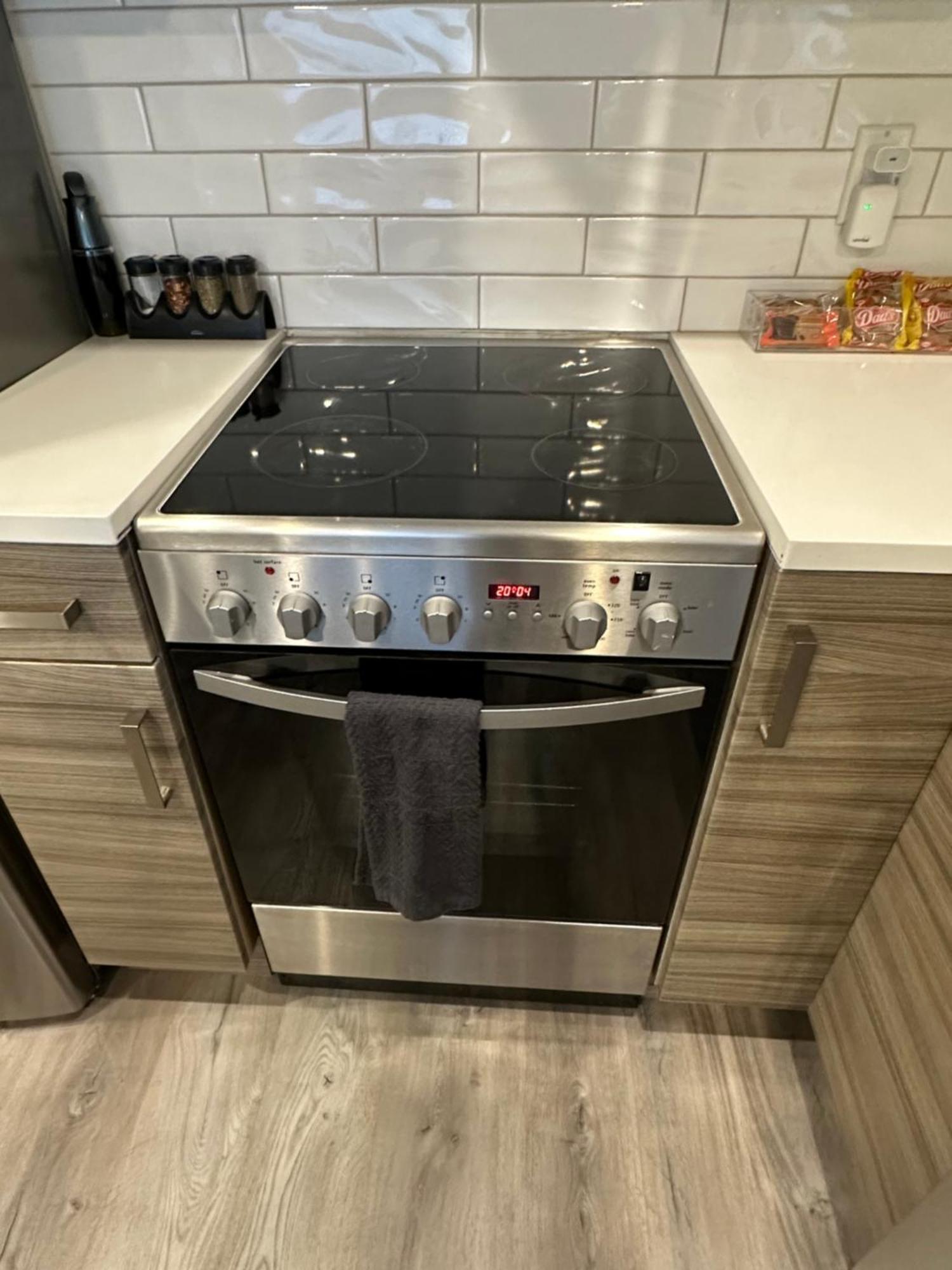 Bright And Cozy Modern Home In Vancouver - Central To Yvr-Downtown - Free Private Parking Екстер'єр фото