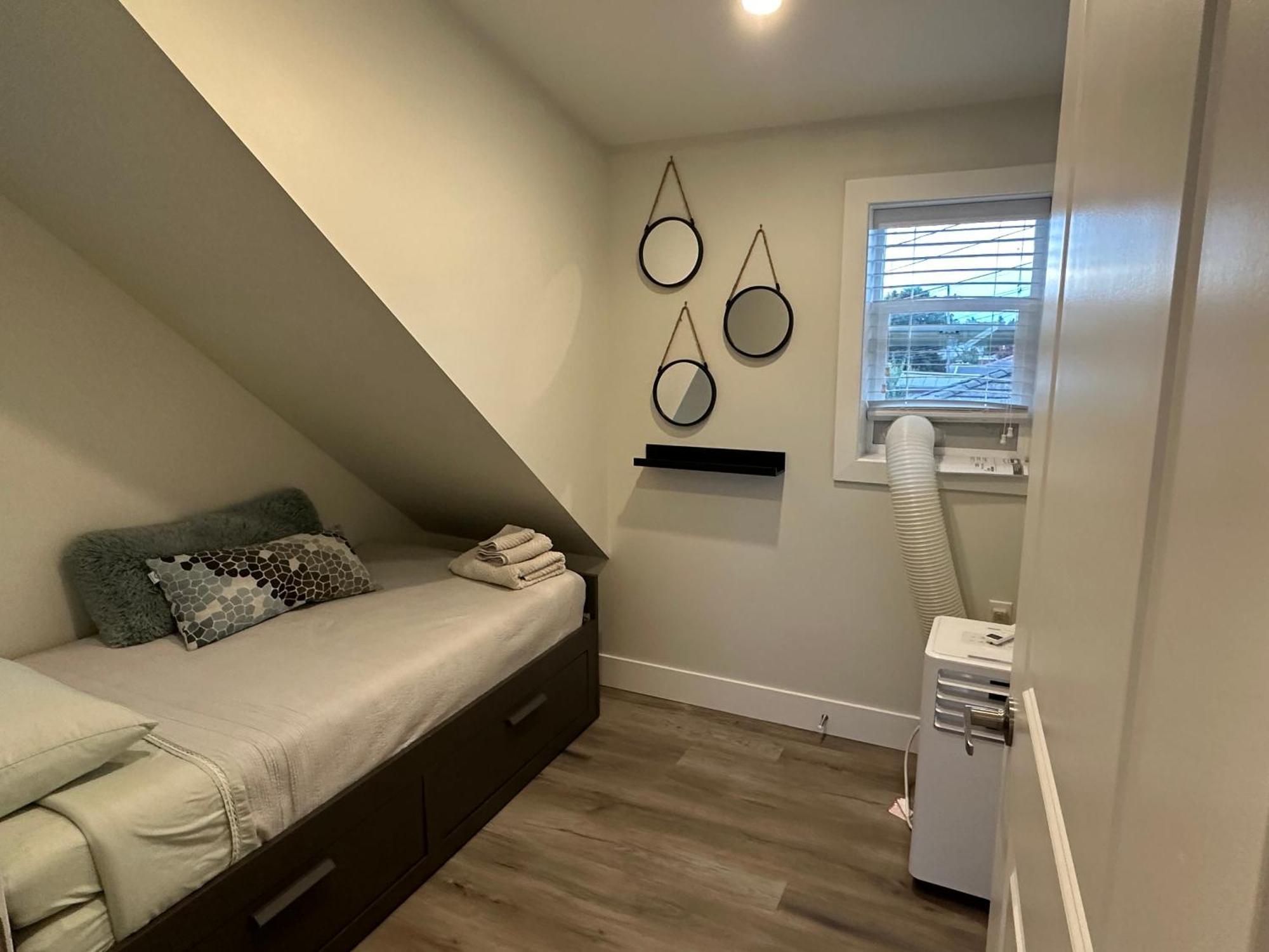 Bright And Cozy Modern Home In Vancouver - Central To Yvr-Downtown - Free Private Parking Екстер'єр фото