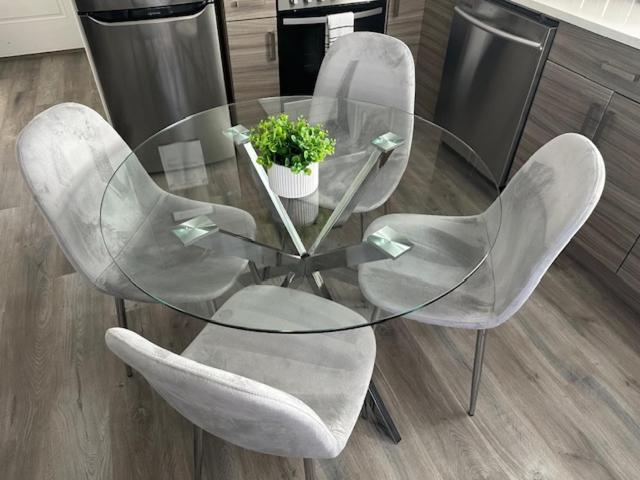 Bright And Cozy Modern Home In Vancouver - Central To Yvr-Downtown - Free Private Parking Екстер'єр фото