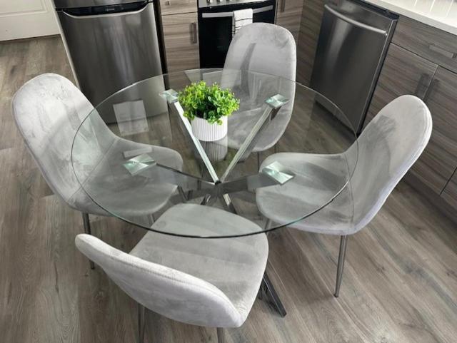 Bright And Cozy Modern Home In Vancouver - Central To Yvr-Downtown - Free Private Parking Екстер'єр фото